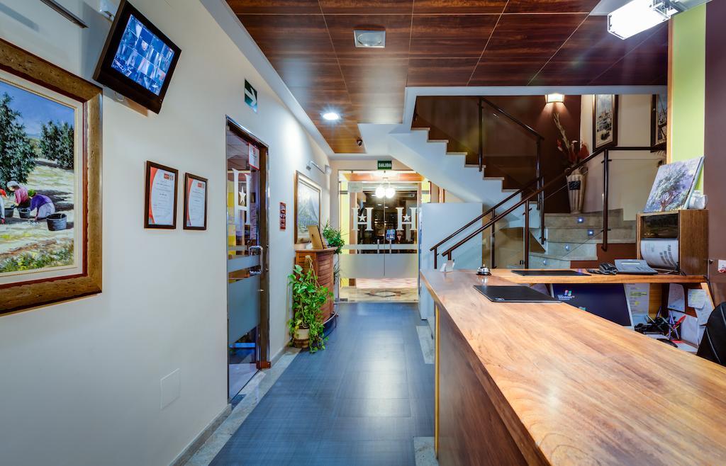 Hotel Ciudad De 마르토스 외부 사진